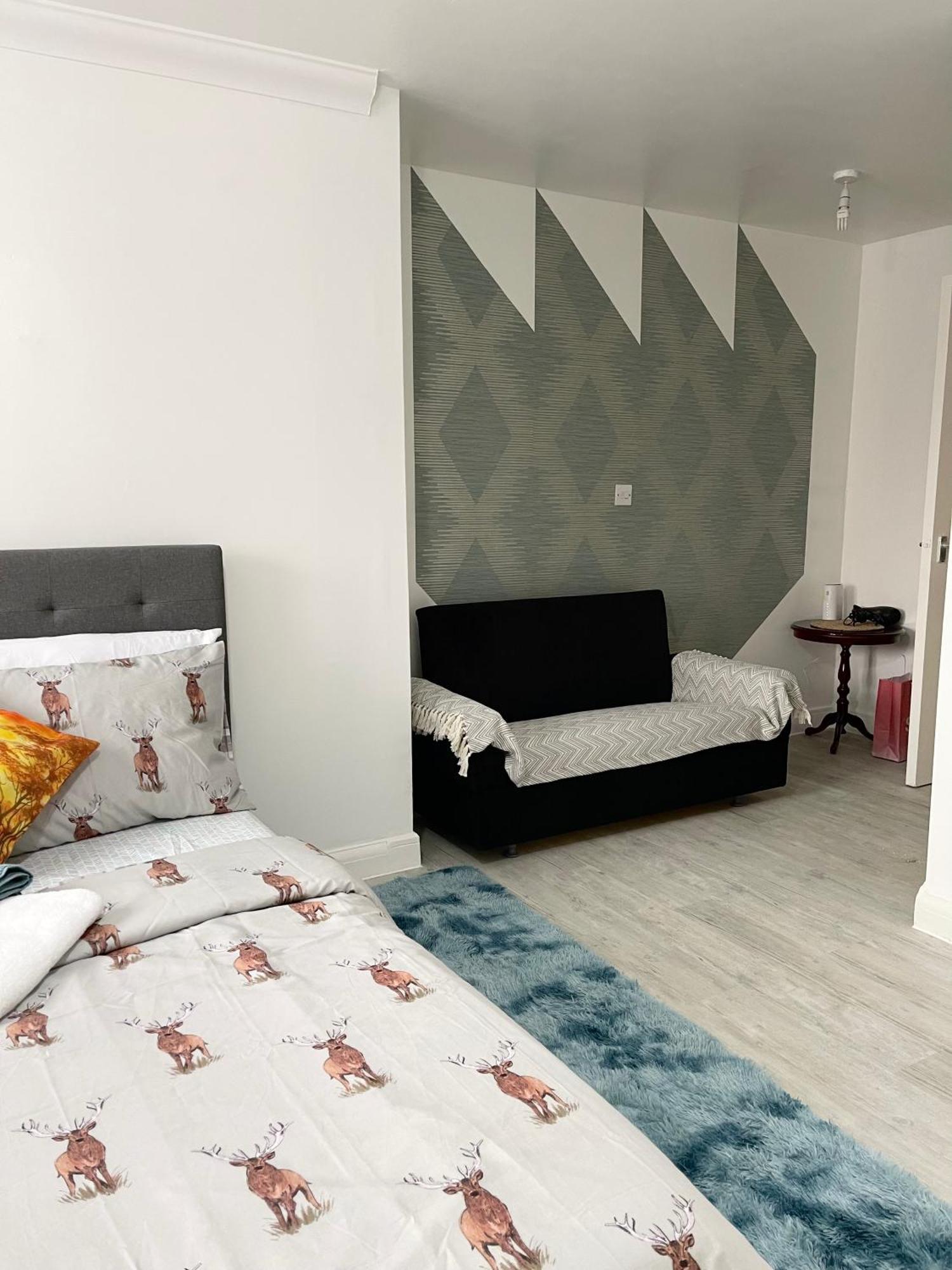 Stanton - Impeccable And Stylish 2 Bedroom Dagenham Exterior photo