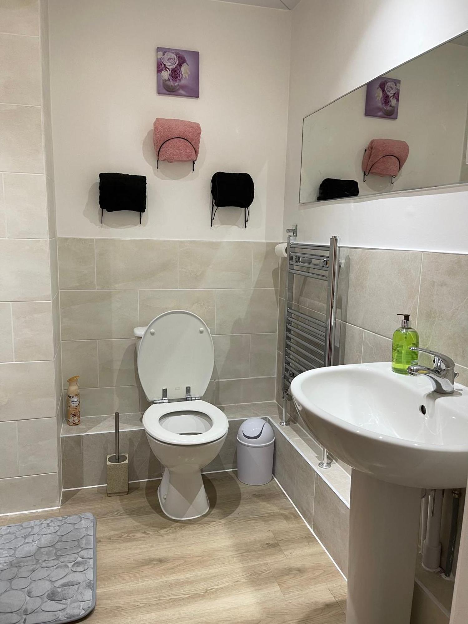 Stanton - Impeccable And Stylish 2 Bedroom Dagenham Exterior photo
